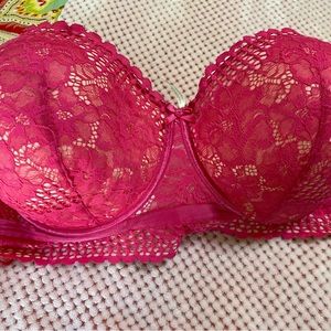 Cacique size 44H bra